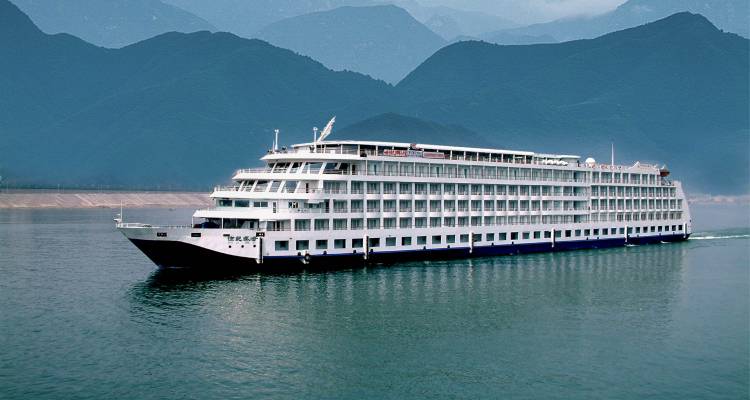 Pandas & Yangtze Cruise Tour